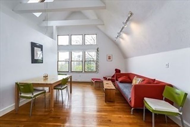 32 Mason Terrace 2, Brookline, MA 02446