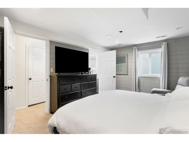 8163 S Humboldt Cir, Centennial, CO 80122