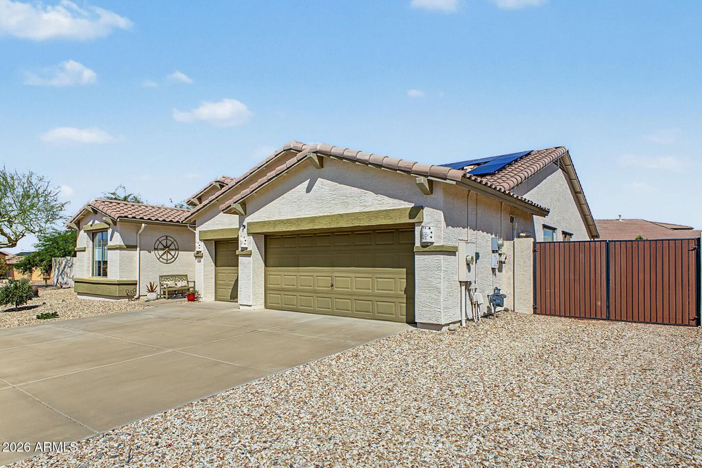 10135 S 185TH Avenue, Goodyear, AZ 85338 — photo 4