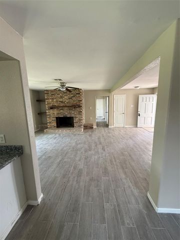 626 Shore Acres Boulevard, La Porte, TX 77571