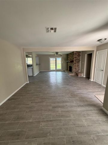 626 Shore Acres Boulevard, La Porte, TX 77571