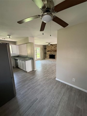 626 Shore Acres Boulevard, La Porte, TX 77571