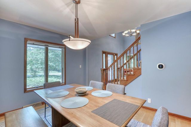 1248 N Lost Woods ROAD, Summit, WI 53066