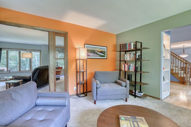 1248 N Lost Woods ROAD, Summit, WI 53066