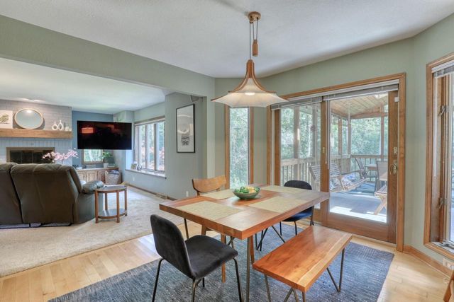 1248 N Lost Woods ROAD, Summit, WI 53066