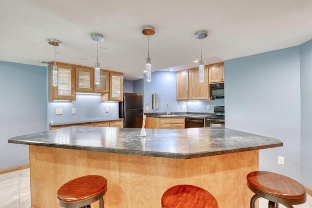 1248 N Lost Woods ROAD, Summit, WI 53066
