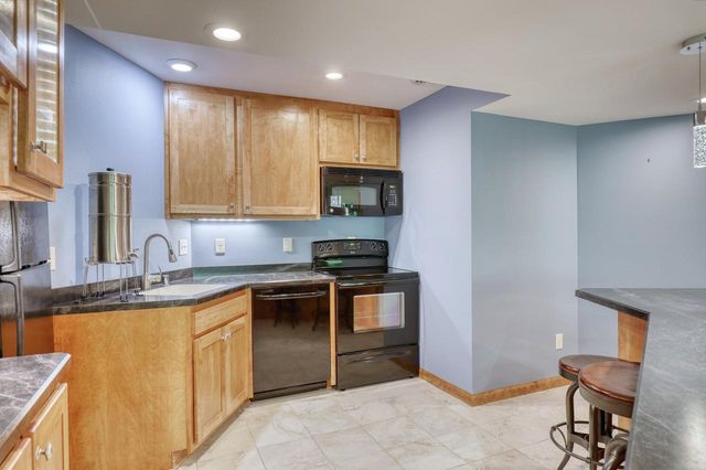 1248 N Lost Woods ROAD, Summit, WI 53066