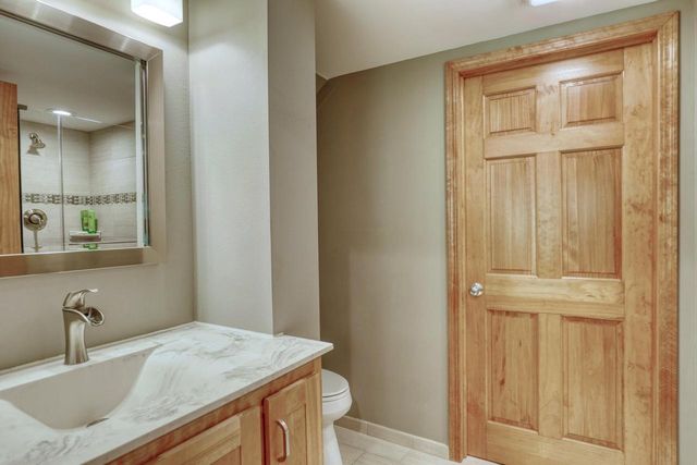 1248 N Lost Woods ROAD, Summit, WI 53066