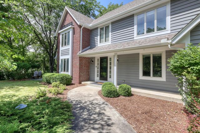 1248 N Lost Woods ROAD, Summit, WI 53066