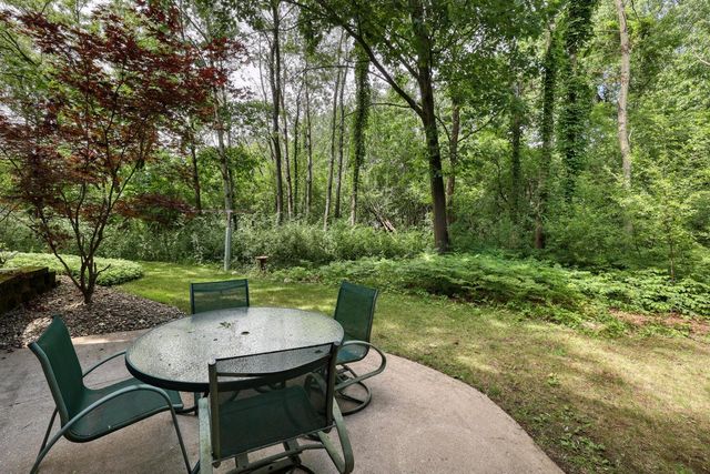 1248 N Lost Woods ROAD, Summit, WI 53066