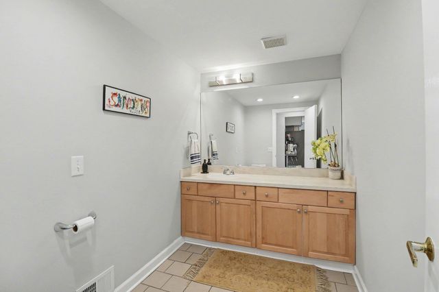 1906 Old Orchard Court, Ann Arbor, MI 48103