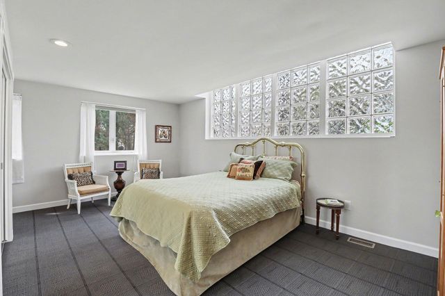 1906 Old Orchard Court, Ann Arbor, MI 48103