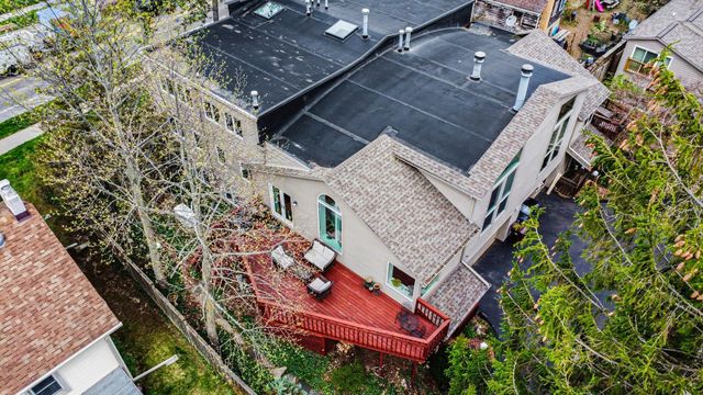 1906 Old Orchard Court, Ann Arbor, MI 48103