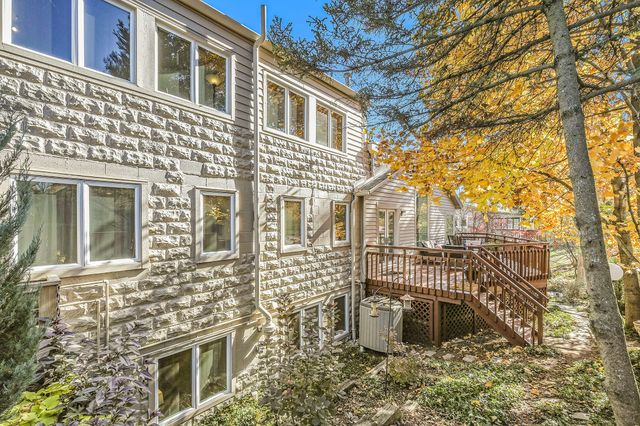 1906 Old Orchard Court, Ann Arbor, MI 48103