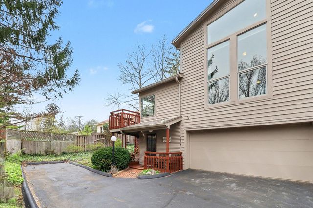 1906 Old Orchard Court, Ann Arbor, MI 48103