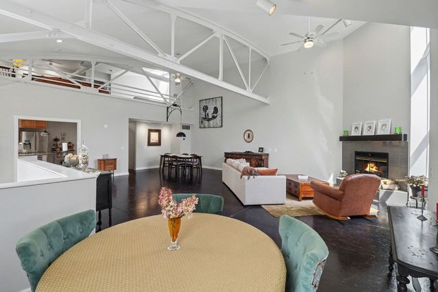 1906 Old Orchard Court, Ann Arbor, MI 48103