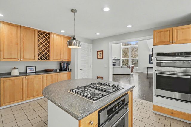 1906 Old Orchard Court, Ann Arbor, MI 48103