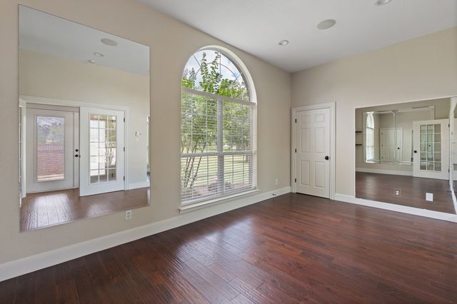 6035 Oak Hollow Drive, Burleson, TX 76028