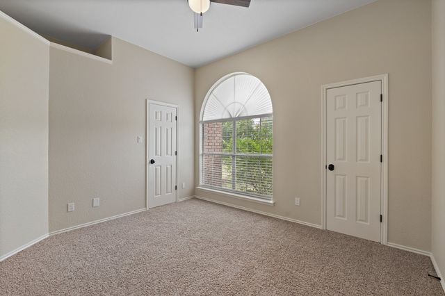 6035 Oak Hollow Drive, Burleson, TX 76028