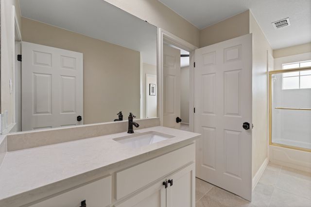 6035 Oak Hollow Drive, Burleson, TX 76028