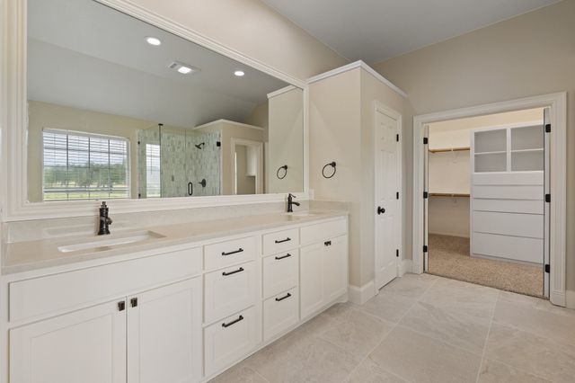 6035 Oak Hollow Drive, Burleson, TX 76028