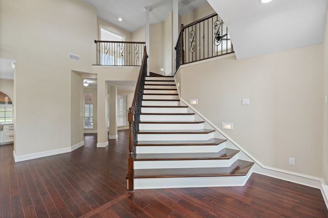 6035 Oak Hollow Drive, Burleson, TX 76028