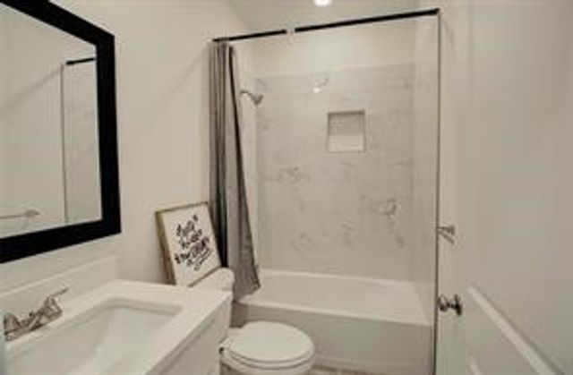 347 Rosemound Street, Commerce, TX 75428