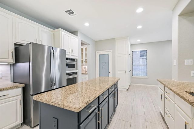 16022 Diamond Rock Drive, Cypress, TX 77429
