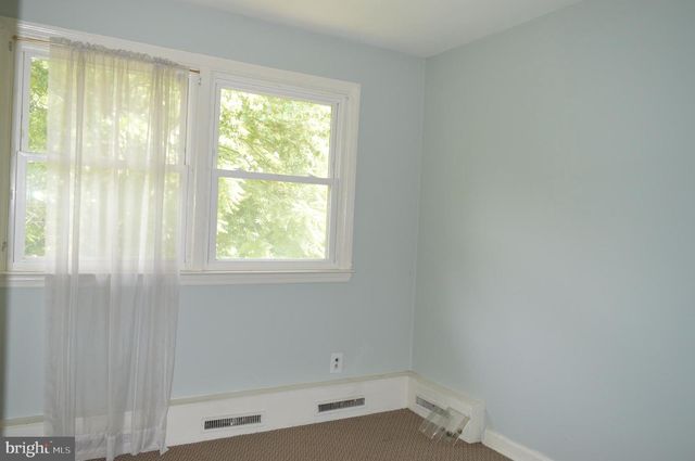 1809 NEWPORT RD, Wilmington, DE 19808