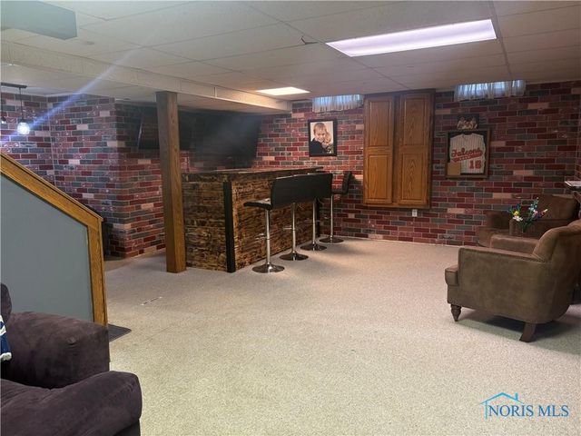 1016 Farmview Drive, Waterville, OH 43566