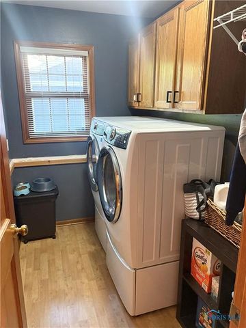 1016 Farmview Drive, Waterville, OH 43566