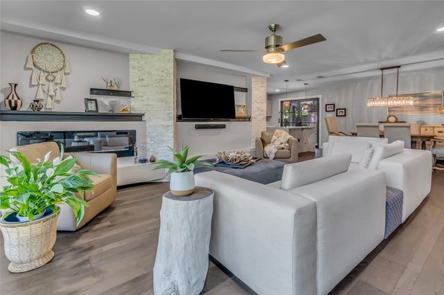 3449 W T Parr Road W, Grapevine, TX 76051