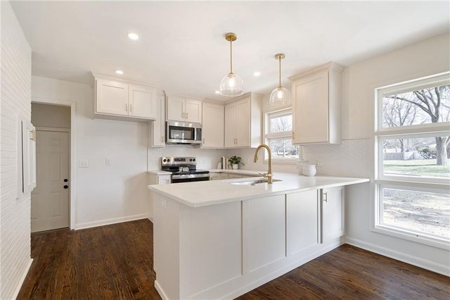 5406 Lucille Lane, Shawnee, KS 66203