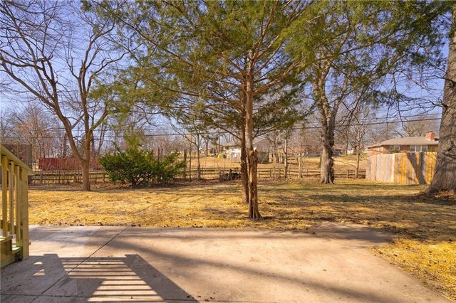 5406 Lucille Lane, Shawnee, KS 66203