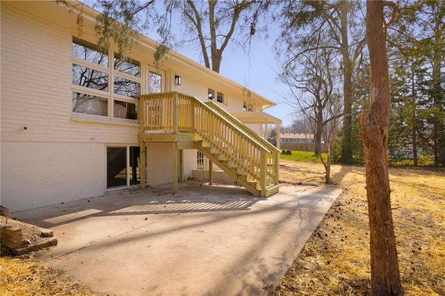 5406 Lucille Lane, Shawnee, KS 66203