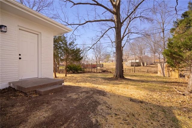 5406 Lucille Lane, Shawnee, KS 66203