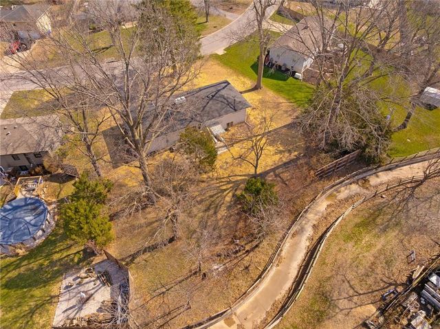 5406 Lucille Lane, Shawnee, KS 66203