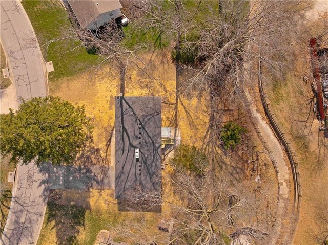 5406 Lucille Lane, Shawnee, KS 66203