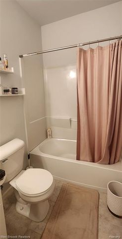 29574 Woodpark Circle, Warren, MI 48092