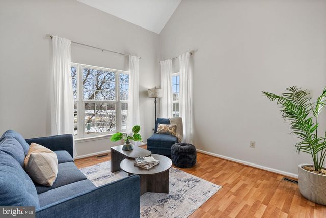 1 ADAMS LN, Downingtown, PA 19335