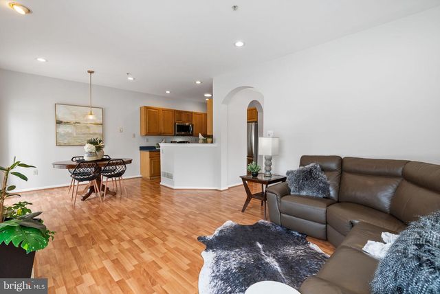 1 ADAMS LN, Downingtown, PA 19335