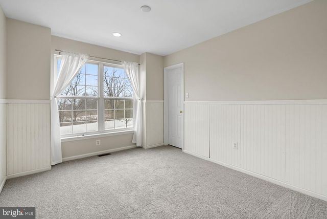 1 ADAMS LN, Downingtown, PA 19335