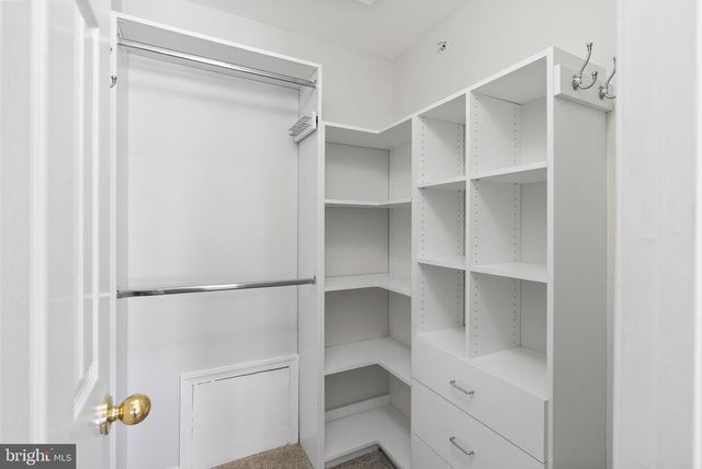 1 ADAMS LN, Downingtown, PA 19335