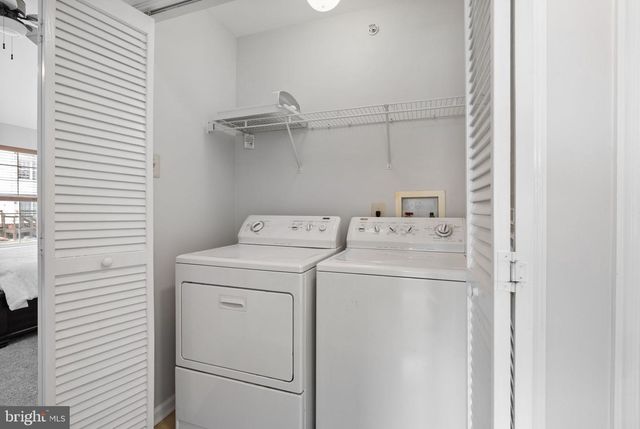 1 ADAMS LN, Downingtown, PA 19335