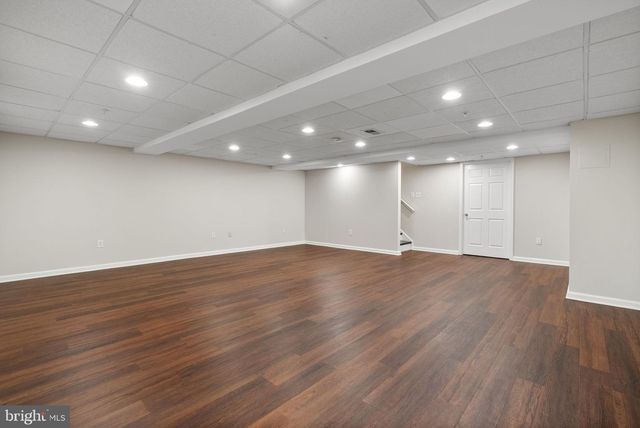 1 ADAMS LN, Downingtown, PA 19335