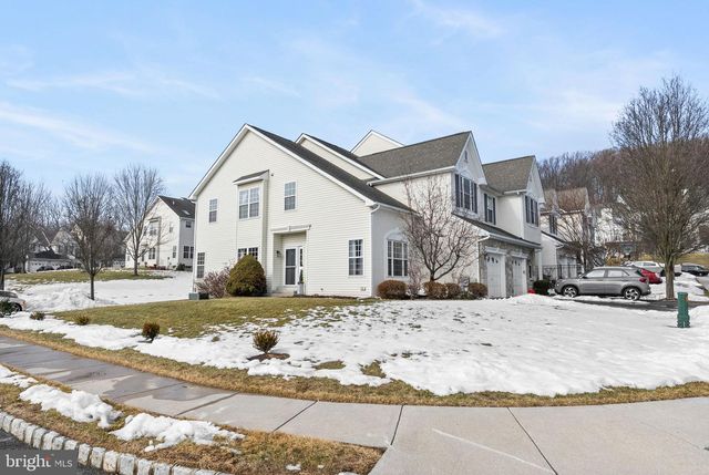 1 ADAMS LN, Downingtown, PA 19335