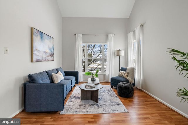 1 ADAMS LN, Downingtown, PA 19335