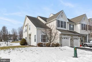 1 ADAMS LN, Downingtown, PA 19335