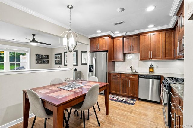 170 Thomas Lane, East Setauket, NY 11733
