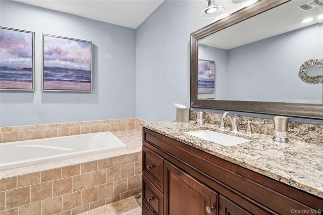 170 Thomas Lane, East Setauket, NY 11733